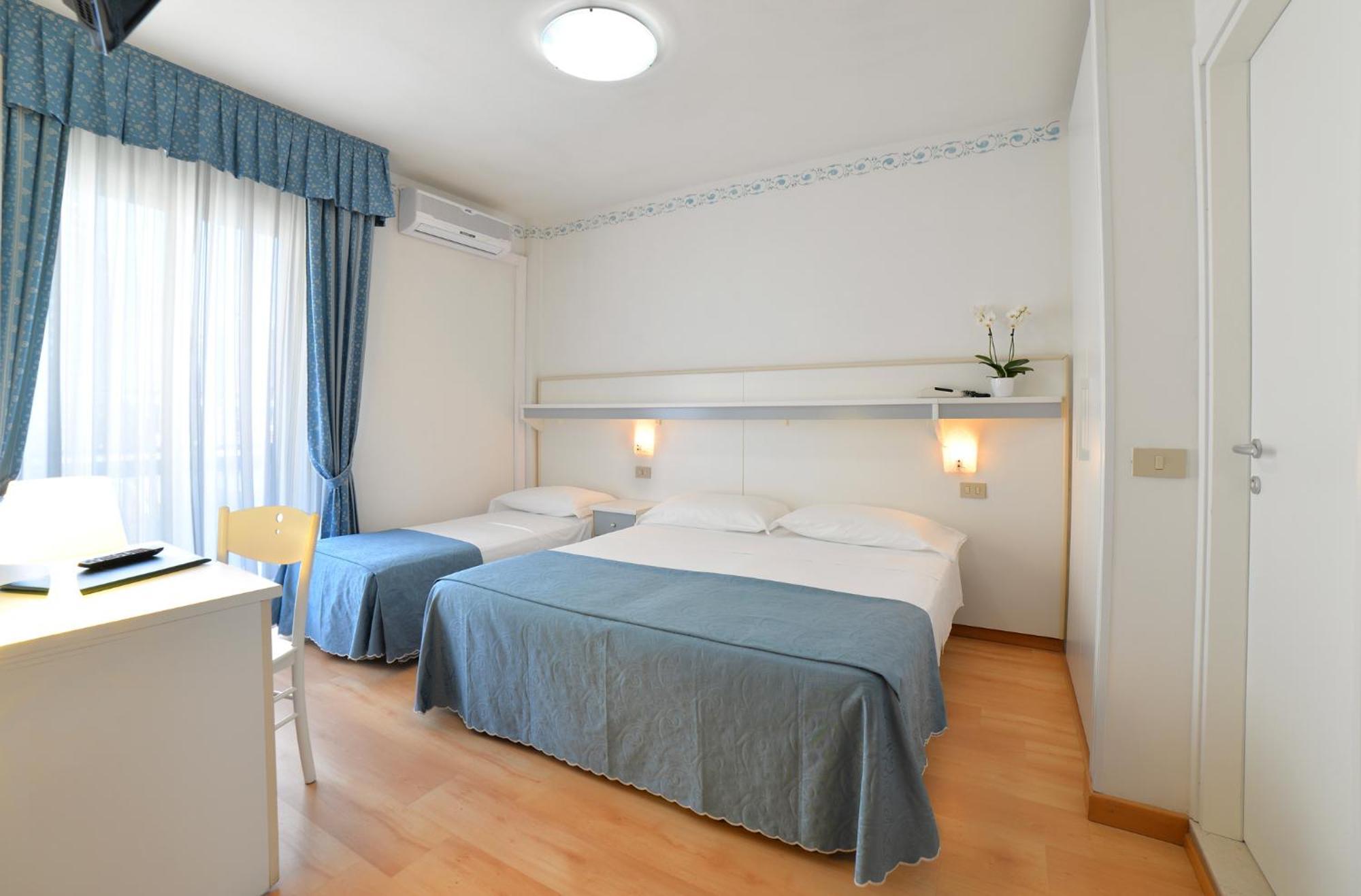 Hotel Laurin ليدو دي يسولو المظهر الخارجي الصورة